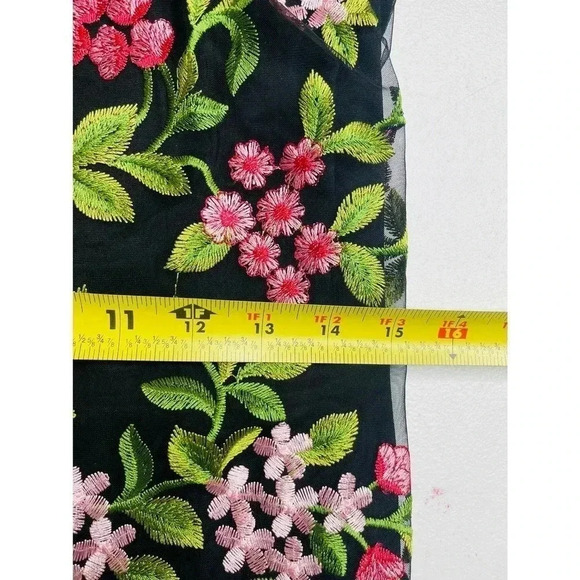 Calvin Klein Floral Embroidered Sheath Dress size 8 - Picture 6 of 11